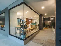 維瓦中央科拉特飯店 บ้านเกาะ附近的飯店