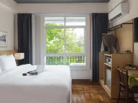Ago Hotel Chinatown Отели рядом с достопримечательностью «Пирс Си-Пхрая»