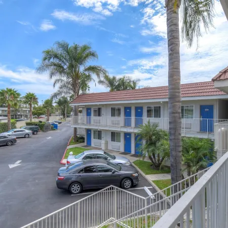 Motel 6 Costa Mesa, CA