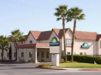 Econo Lodge Inn & Suites Corning Hotel dekat Rolling Hills Casino