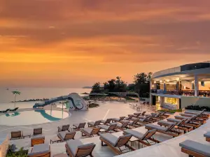 Alexandra Elegance Bridging Generations