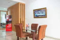 RedDoorz Plus near Siloam Karawaci Hotels in Curug