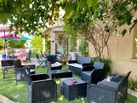 Hotel Carina-Très Grande Piscine-Local à Vélo - Wifi