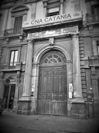 B&B Oriental Palace Отели рядом с достопримечательностью «Chiesa di San Nicolo All'Arena»