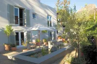 Four Rosmead Boutique Guesthouse