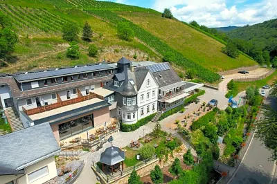 Hotel Weinberg-Schlößchen فنادق في Stromberg