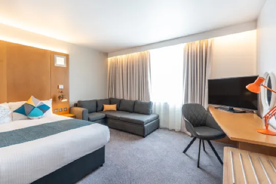 洲際假日酒店伯恩矛斯