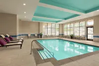 Hilton Garden Inn Seattle Airport - Pools