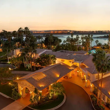 San Diego Mission Bay Resort Отели рядом с достопримечательностью «Пляж Пасифик-бич»