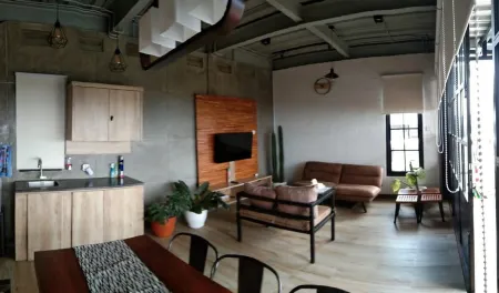 Villa de Pabrik Lembang Отели рядом с достопримечательностью «Orchid Forest Cikole»