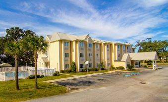 Americas Best Value Inn & Suites Brunswick