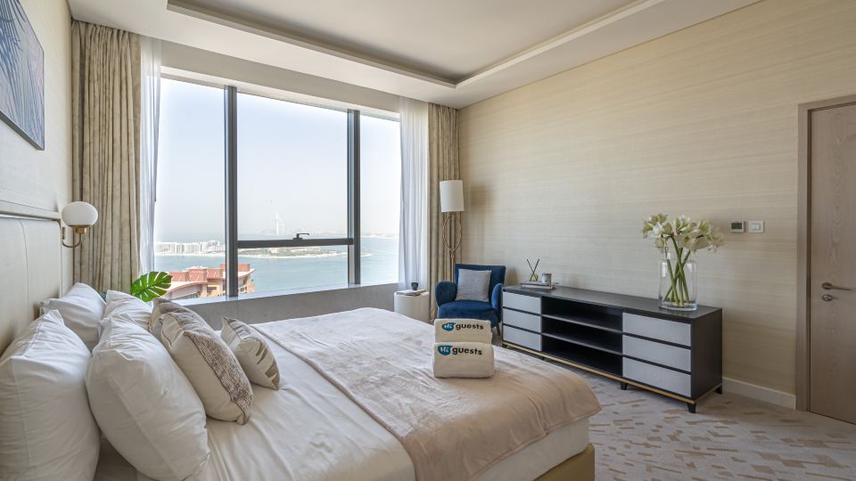Floating Apartment with Breathtaking Palm Views