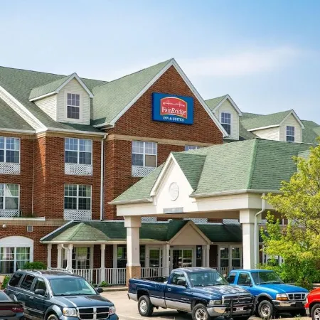 BlissPoint Inn & Suites Marion
