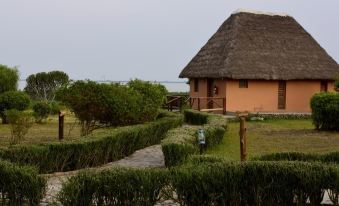 Ihamba Lakeside Safari Lodge