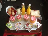 Lakefront Lodge - breakfast