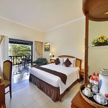 Grand Whiz Hotel Trawas Mojokerto