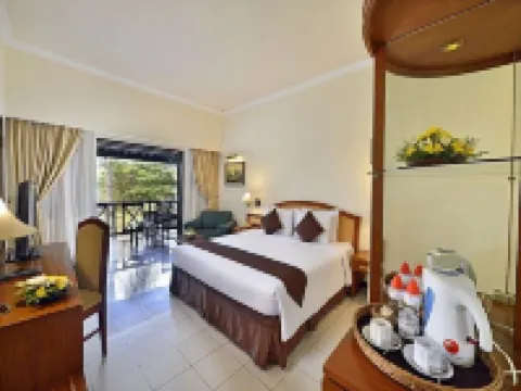 โรงแรมแกรนด์วิซ ทราวาส