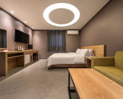 Siheung Hotel Elysium Hotels near Singil Park