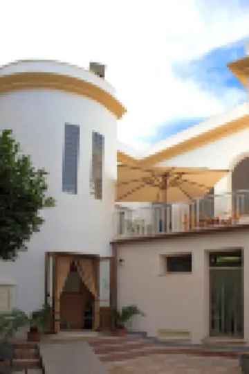 Aegusa Hotel