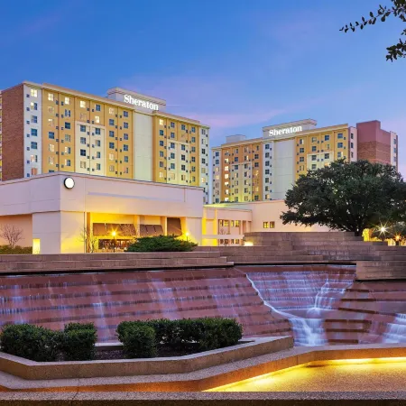 Sheraton Fort Worth Downtown Hotel Отели рядом с достопримечательностью «Тисл Хилл»