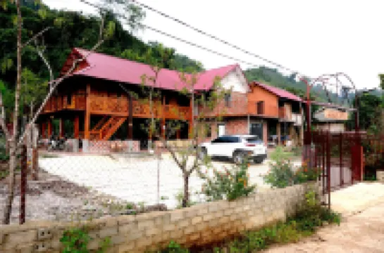 Retreat Home Ban Doi Moc Chau Hotels in 