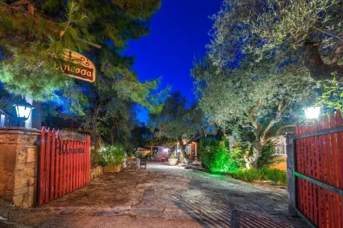 Ilyessa Cottages Hotel di Amoudi