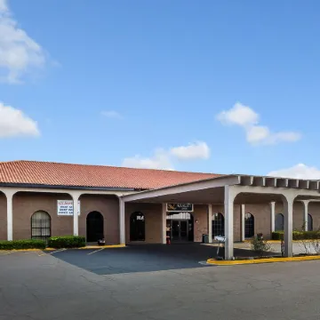 Quality Inn Forsyth Near GA Public Safety Training Center