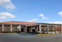 Quality Inn Forsyth Near GA Public Safety Training Center Hotel in zona Meadows Gun Club & Shooting School