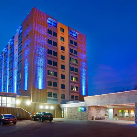 Holiday Inn Express & Suites PITTSBURGH WEST - GREEN TREE by IHG