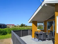 "Elsbeth" - 500m from the Sea