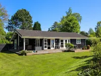 "Eia" - 500m from the Sea Hotels in Hornbaek