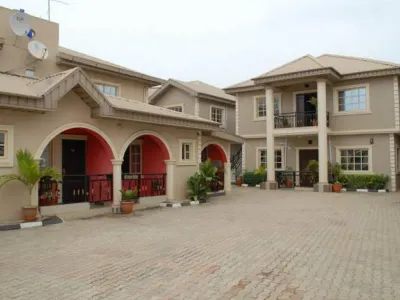Heritage Inn and Suites Hotéis em 