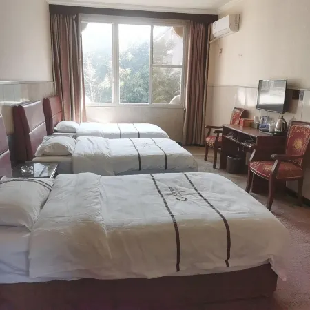 Longzhang Hotel, Jixian County