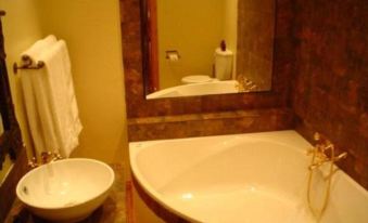 Aa'Qtansisi Guesthouse - Housity