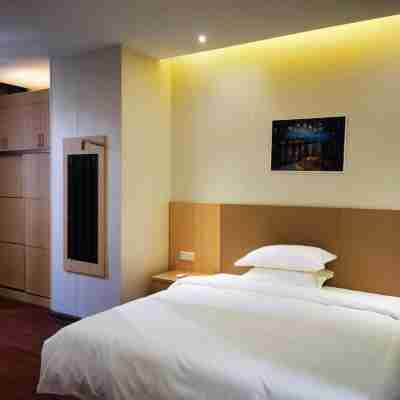 廉江國興酒店 Rooms