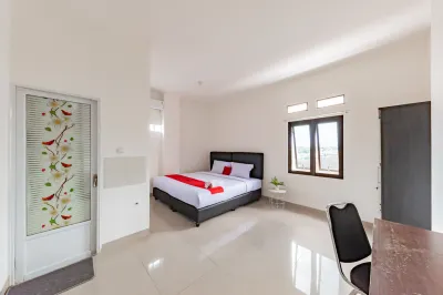 RedDoorz @ Suryakencana Bogor Hotels in Central Bogor