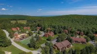 Seven Springs Swiss Mountain 3 Bedroom Standard Condo, Close to Golf Course Condo