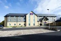 Premier Inn Cirencester - parking