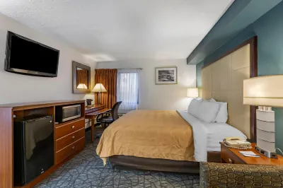 Quality Inn Austintown-Youngstown West Hotels in Austintown