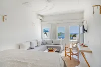 Faros Resort