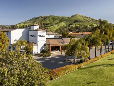 The Wayfarer San Luis Obispo, Tapestry by Hilton