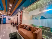 Hotel Grand Kenari Hotels in Ciampel