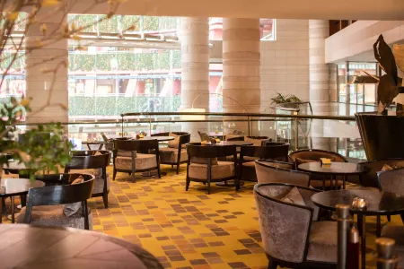 Grand Hyatt Fukuoka Отели рядом с достопримечательностью «BOSS E · ZO FUKUOKA»