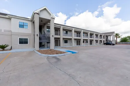 Studio 6 Bay City, TX