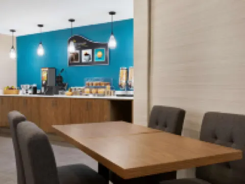 Days Inn by Wyndham Kingston Hotels in Kingston