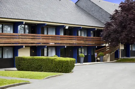 Kyriad Angers Sud - les Ponts de CÉ Отели в г. Сулен-Сюр-Обанс