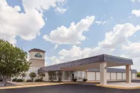 Days Inn by Wyndham Hillsboro TX - Wifi