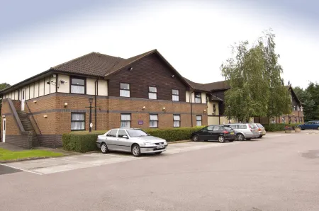 Premier Inn Solihull South (M42) Отели в г. Бодесерт