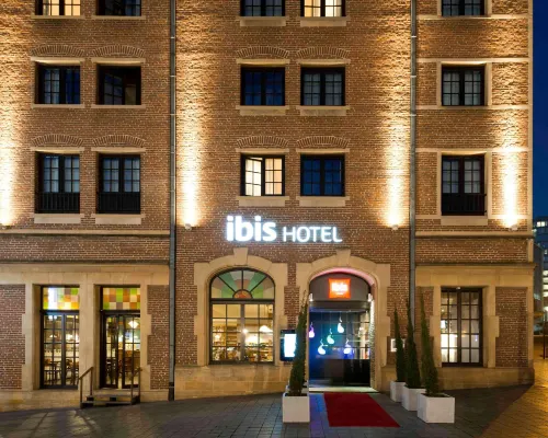 Ibis Brussels Off Grand Place Hotels near Warandepark
