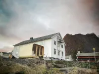 Catogården Hotels near Reinebringen